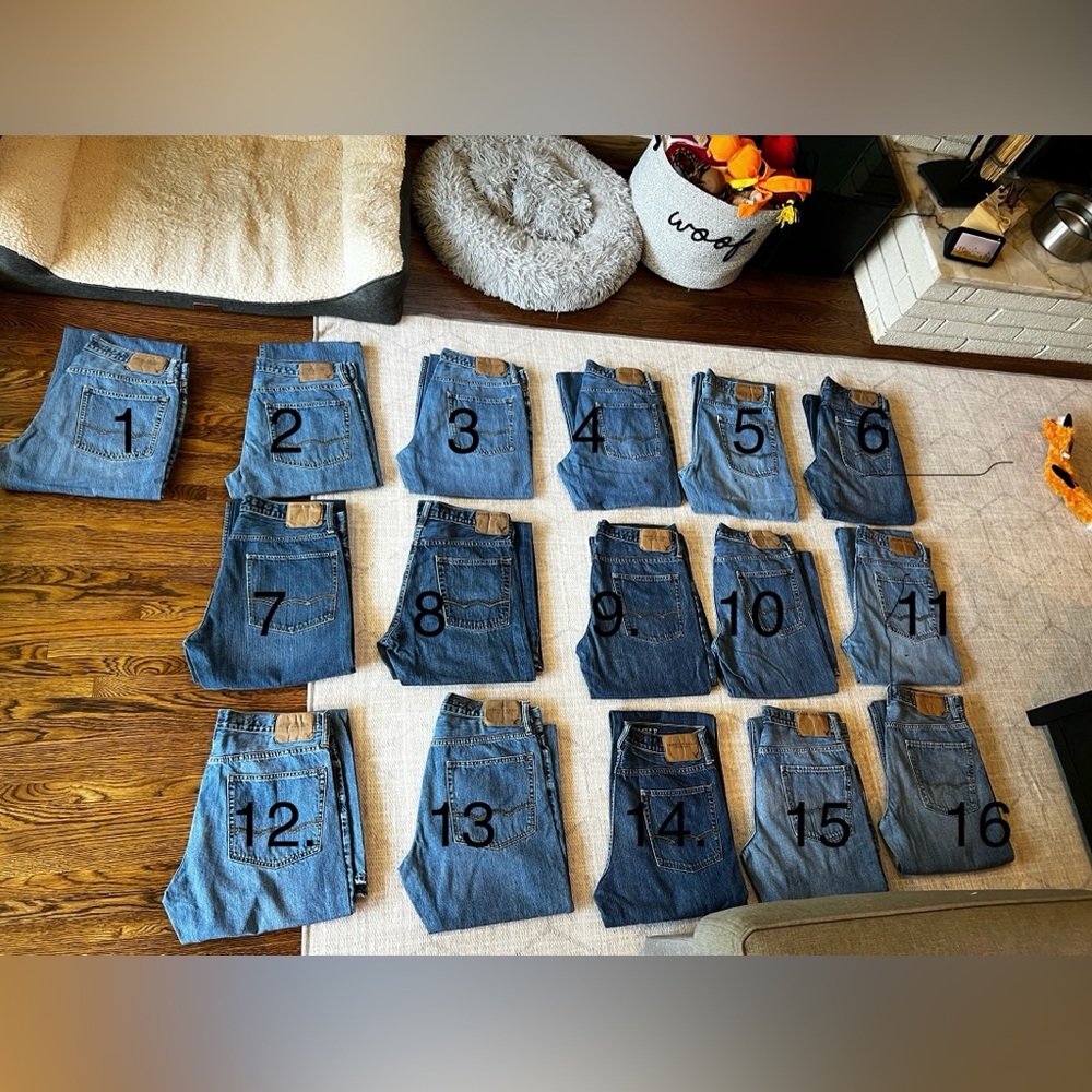16 Pairs 32x36 American Eagle Jeans